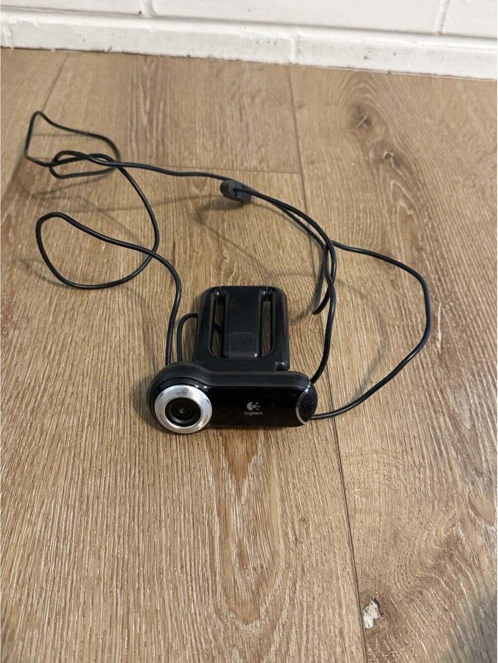 Logitech QuickCam Pro 9000 HD USB Webcam V-UBM46 Carl Zeiss 2MP Autofocus Lens